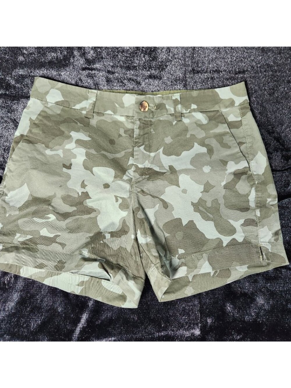 Old Navy Everyday Short Mid Rise Camouflage Shorts Green Camo Women's 8